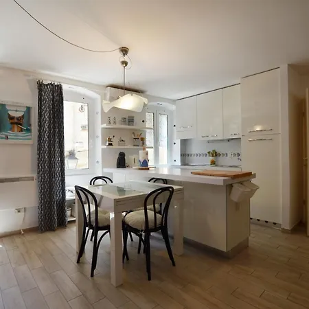 Appartamento Charming And Tranquil Center Rovigno